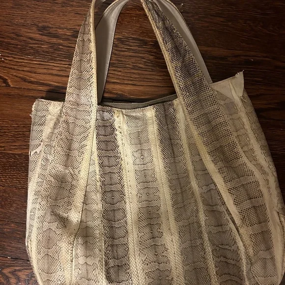 Snakeskin Beirn Tote Bag - Picture 3 of 4